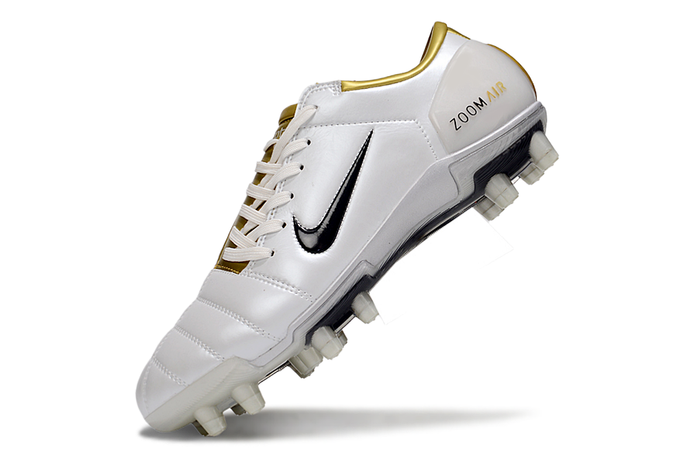 🔥 Nike T90 FG – Potencia y precisión legendaria