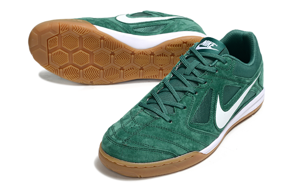 👟 Supreme x Nike SB Gato