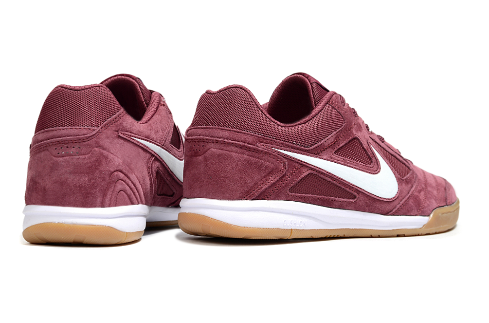 👟 Supreme x Nike SB Gato