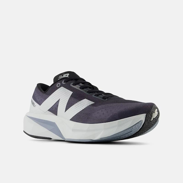 🏃‍♂️ New Balance FuelCell Rebel v4