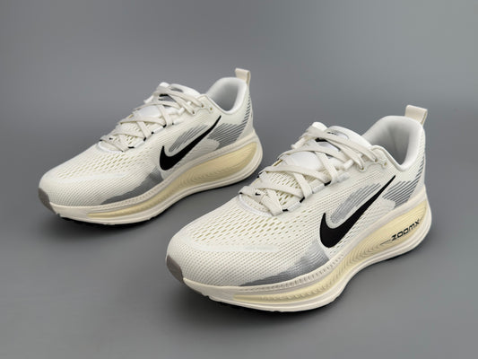 👟 Nike Zoom Vomero 18