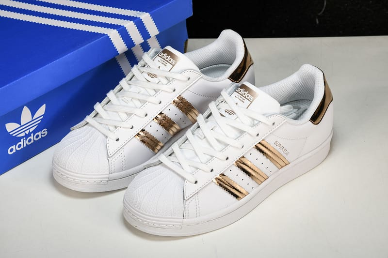 👟 Adidas Superstar