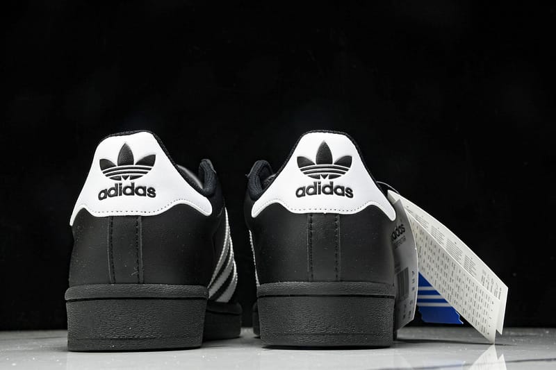 👟 Adidas Superstar